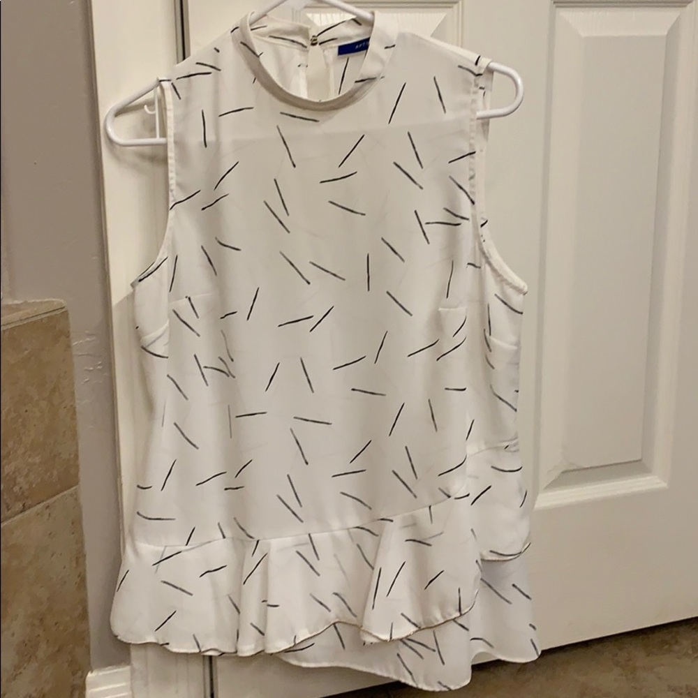 High neck sleeveless blouse with ruffle!
